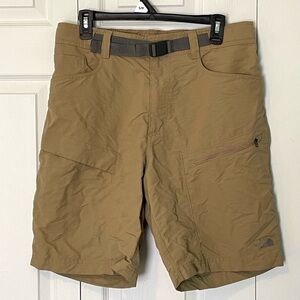 The North Face men’s belted hiking shorts